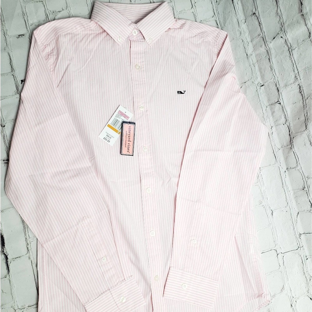 Vineyard Vines Whale button down Shirt Size small